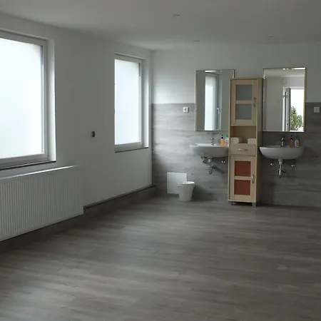 8 Mini منزل للإقامة Pruchten